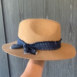 Free People 100% lambswool hat with blue ribbon.   Perfect NWOT condition.